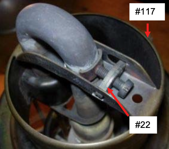 Afbeelding 22: Bevestiging van de mengbuis.